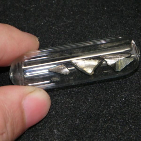 1g of europium element sample sealed in ampoules - Image 4