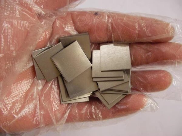 1 * 20 * 20mm Metal Niobium Square Sheet High-purity Nb ≥ 99.9%