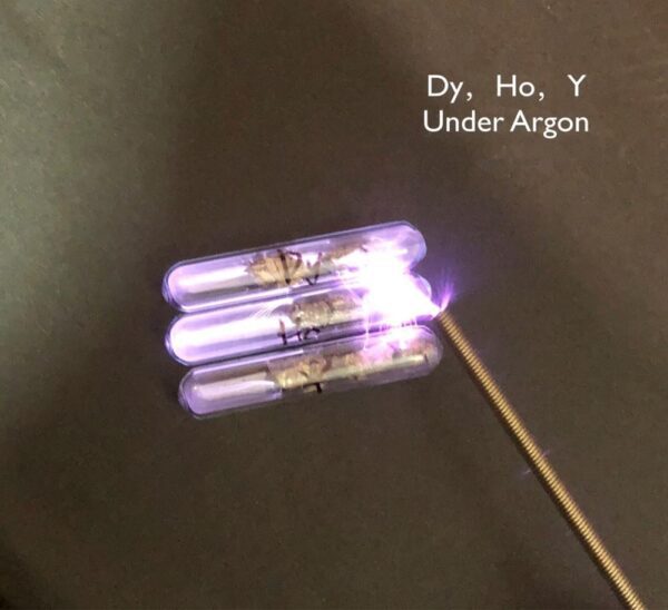 Approximately 2g Glass Sealed Dysprosium Block, 99.9% High-purity Metal Dy