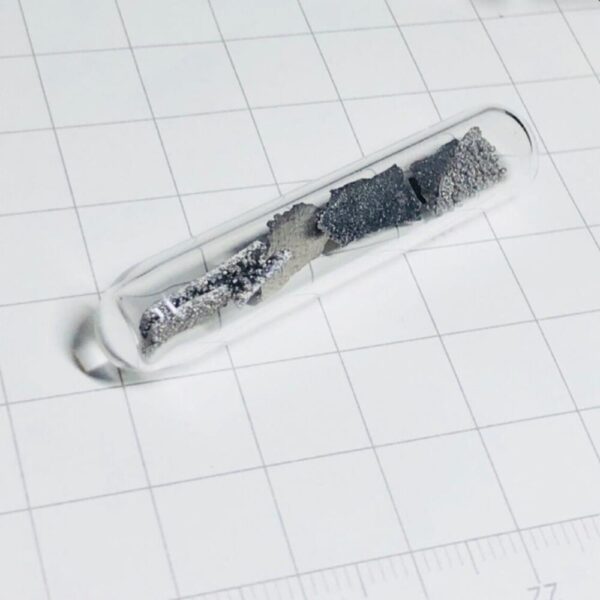 Glass Sealed Pure Manganese Sheet, Filled with Argon Gas Protection, 99.7% High-purity Electrolytic Mn