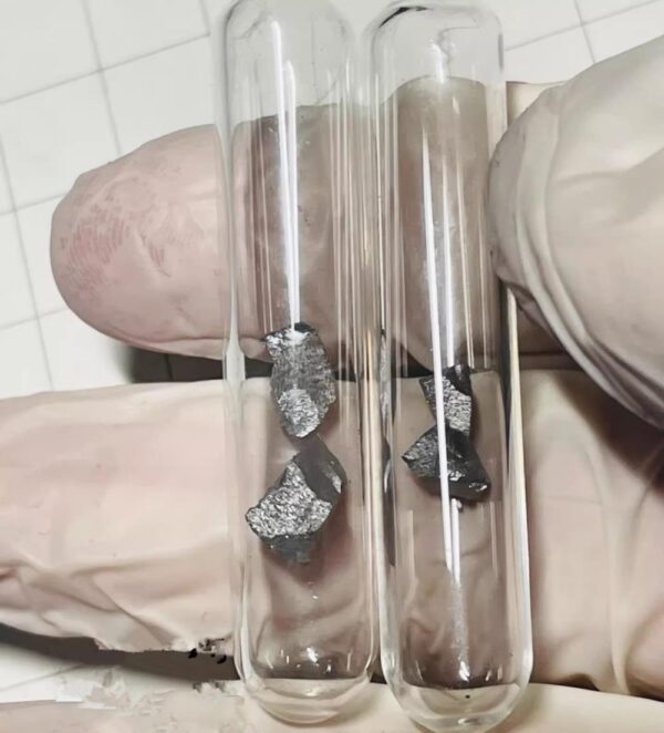 1g Glass Sealed Manganese Block, Filled with Argon Gas Protection, 99.7% High-purity Rare Element Bright Mn Block - Image 2