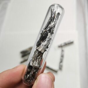 10g Glass Sealed Samarium, Filled with Argon Gas, 99.9% High-purity Metal Sm