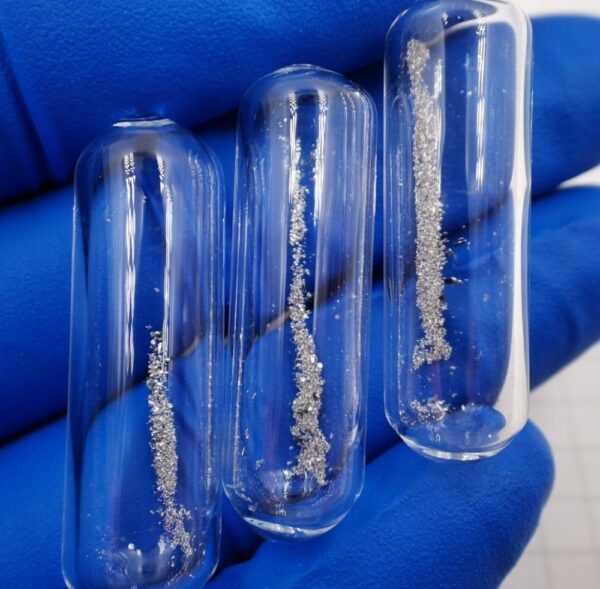 0.05g Glass Sealed CVD Platinum Particles, 99.95% High-purity Precious Metal Pt